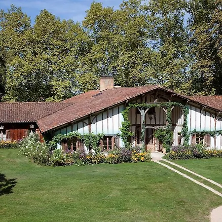 Les Pres D'eugenie Hotel 5*