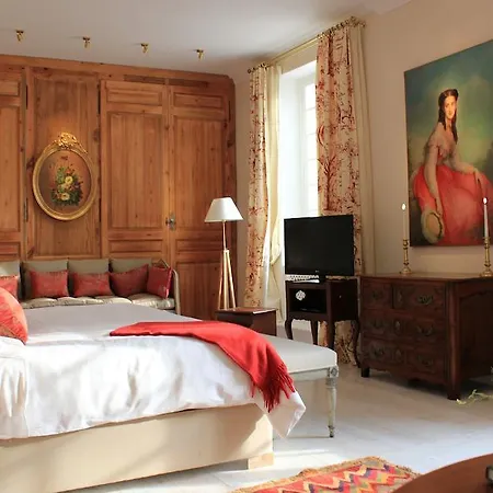 Hotel Les Pres D'eugenie 5*