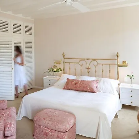 Hotel Les Pres D'eugenie 5*