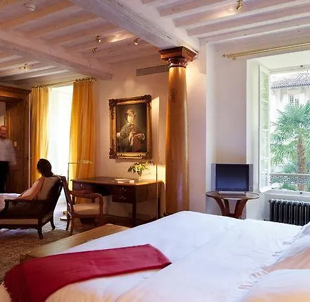 Les Pres D'eugenie Hotel