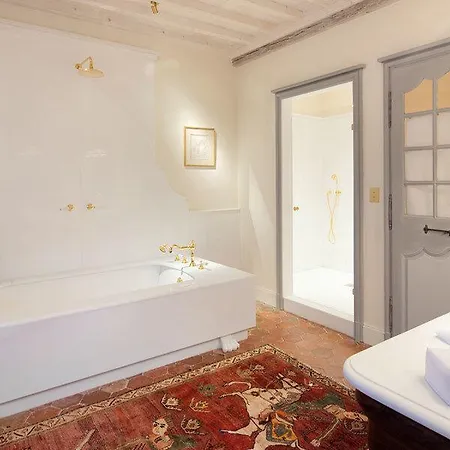 Hotel Les Pres D'eugenie 5*