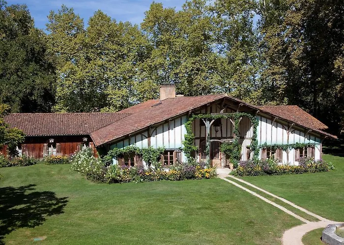 Les Pres D'eugenie Hotel 5*