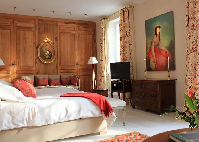 Hotel Les Pres D'eugenie 5*