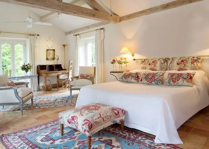 Les Pres D'eugenie Hotel