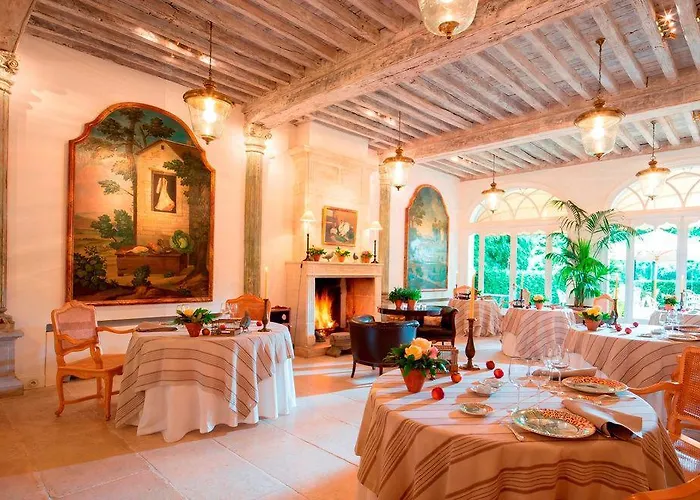 Les Pres D'eugenie Hotel