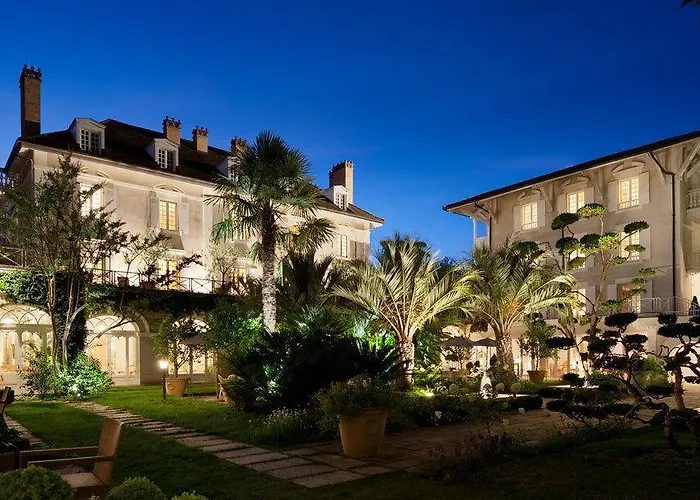 Hotel Les Pres D'eugenie 5*