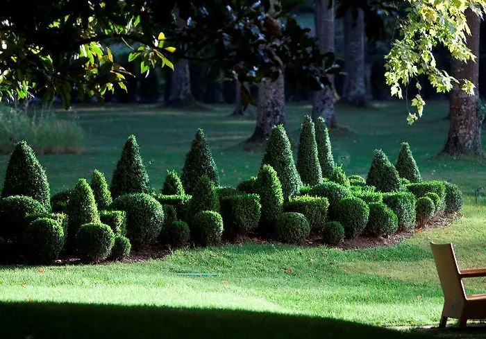 Hotel Les Pres D'eugenie 5*