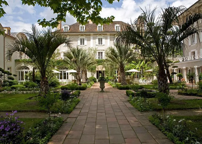 Hotel Les Pres D'eugenie 5*