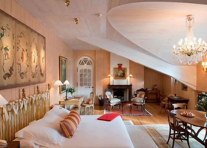 Hotel Les Pres D'eugenie 5*